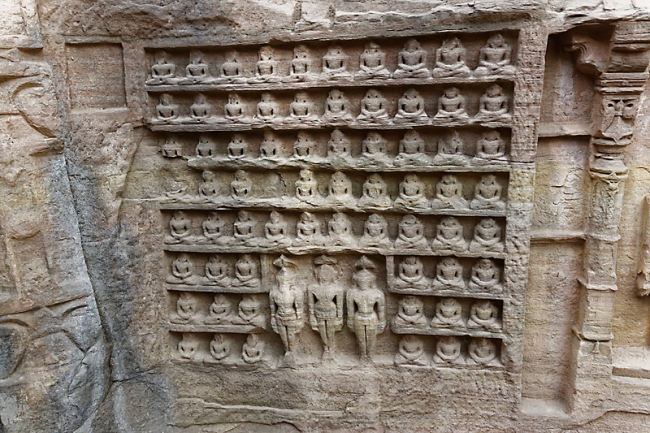 Gwalior-Statues jaïnes-003